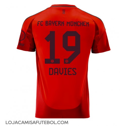 Camisa de Futebol Bayern Munich Alphonso Davies #19 Equipamento Principal 2024-25 Manga Curta